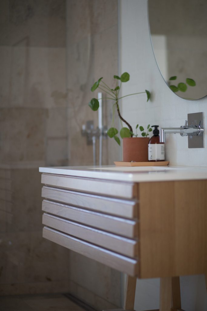 Add plants to your Bathroom